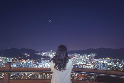 Recorrido fotográfico nocturno brillante de Busan [Max5]