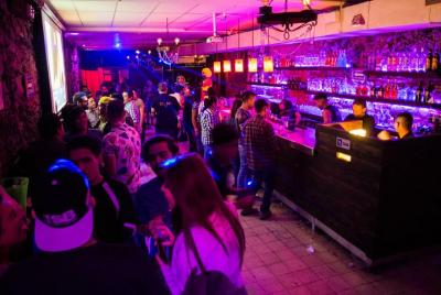 Bicicletas, baile y shots