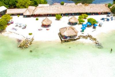 Isla Mucura - Parque Coral San Bernardo en Barco