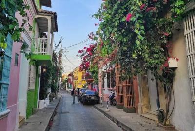 Recorrido a Pie de Medio Día por La Ciudad Vieja de Cartagena