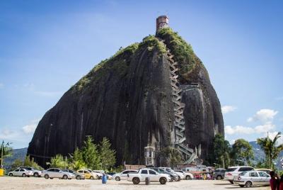 Tour A Guatapé + Barco Rumbero + Acceso A La Piedra