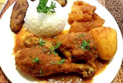 Cena Paisa casera en la casa de un local en Medellín