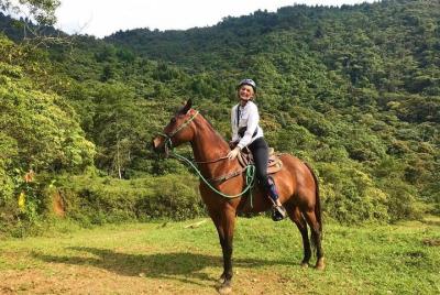 Auténtico paseo a caballo colombiano