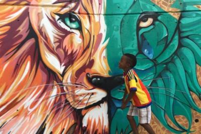 Graffiti en la Comuna 13 + Centro Histórico Medellín City Tour 6H