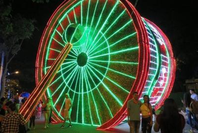 Tour de luces navideñas de Medellín