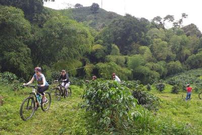 Sendero de bicicleta de café