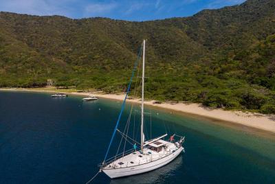 Sailing to Tayrona with Luis: Unique!
