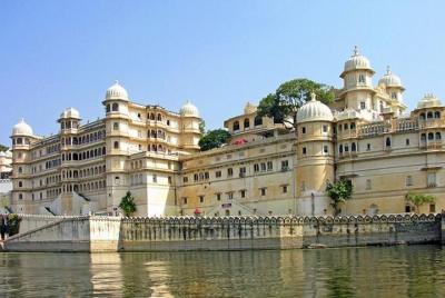 Excursión de un día a la ciudad de Udaipur con Kumbhalgarh Fort y