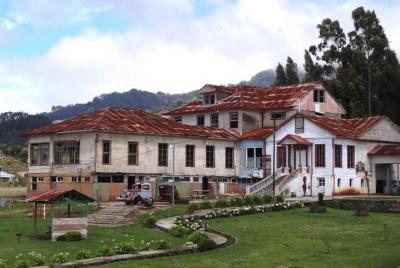 Volcan Irazu - Sanatorio Duran & Cartago Day Trip