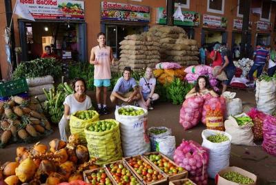 Visita al mercado local y demostración de cocina con almuerzo