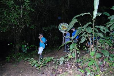 Nativos Corcovado Night Hike en DrakeBay Nativos Corcovado Night Hike en DrakeBay