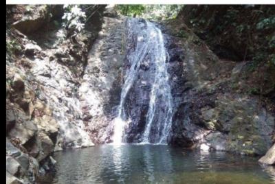 Hike to Las Monas waterfalls