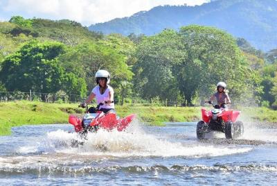 ATV Tour en Jaco Beach, disfrute de la jungla, el río y la playa: