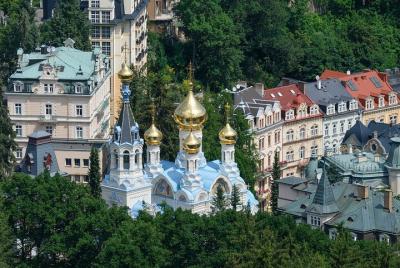 Tour privado de lo mejor de Karlovy Vary: turismo, comida y cultu