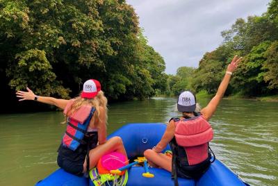 Experiencia de safari de vida silvestre en balsa