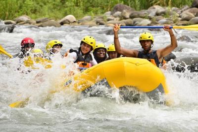 Rafting en aguas bravas en Arenal