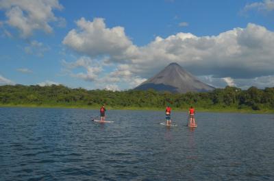 Stand Up Paddle Board en el Lago Arenal