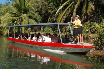 Recorrido en barco por el mangla de Isla Damas desde Manuel Anton