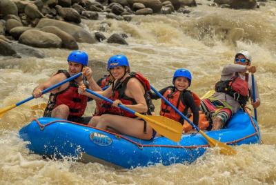 Rafting en aguas bravas en Naranjo