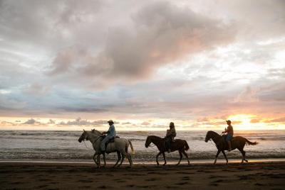 Paseo a caballo por la playa de Samara, playa y recorrido por la 