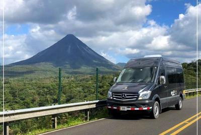 Shuttle compartido de Malpaís a Monteverde | A.M