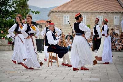 Desde Dubrovnik: Mañana de folklore de Cilipi