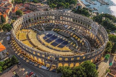 Tour privado a pie en el anfiteatro de Pula