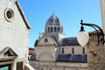 Tour privado por la mañana o por la noche a pie histórico de Sibe Tour privado por la mañana o por la noche a pie histórico de Sibe