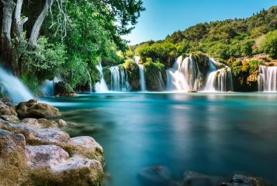 Tour a las cascadas de Krka desde Split (incluido: crucero en bar