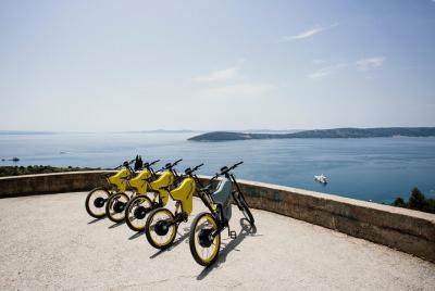 Explore Marjan Hill con Greyp E-Bike