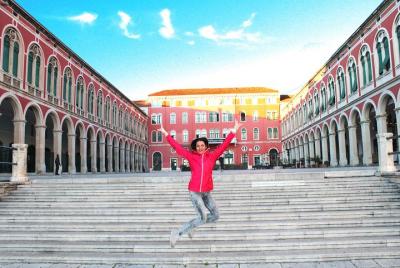 Camina con Yelena: ¡un recorrido a pie 100% local y auténtico!