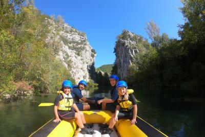 Rafting privado en el río Cetina con elementos de barranquismo y 