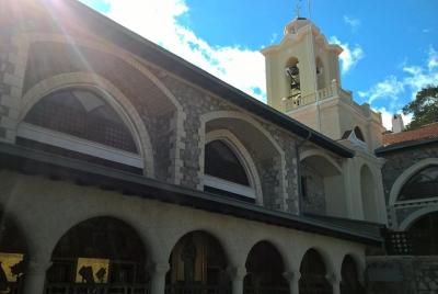 Tesoros de la montaña de Troodos de la ciudad de Pafos Tesoros de la montaña de Troodos de la ciudad de Pafos