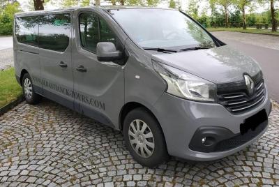 Servicio diario de traslado compartido de puerta a puerta desde C