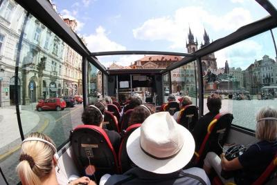 Recorrido panorámico en autobús por la historia de Praga Recorrido panorámico en autobús por la historia de Praga