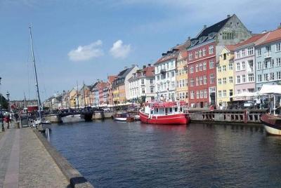 Tour privado por la ciudad de Copenhague en coche Tour privado por la ciudad de Copenhague en coche