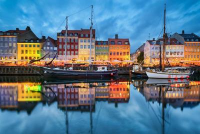 Excursión por la costa: Lo más destacado de Copenhague y el Palac Excursión por la costa: Lo más destacado de Copenhague y el Palac