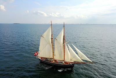 Navegando cruceros desde el puerto de Copenhague: suba las velas  Navegando cruceros desde el puerto de Copenhague: suba las velas