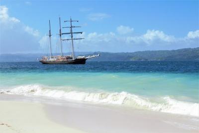 Pasadia Cayo Levantado - Tour a la isla Bacardí o Pase de un día