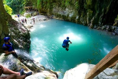 Crucero Amber Cove - 27 cascadas completas