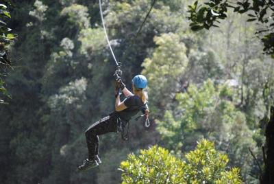 Tirolesa en Puntzan Adventure Park en Baños