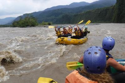 Rafting de medio día en el río Pastaza