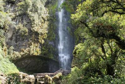 Cascada del Giron y Lago Busa