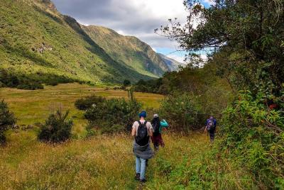 Caminata El Cajas - Más allá del sendero común Caminata El Cajas - Más allá del sendero común