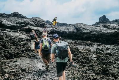 Excursión a pie por el Volcán Sierra Negra en la isla Isabela