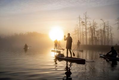 Aventura privada de SUP al amanecer en Cena Mire desde Riga
