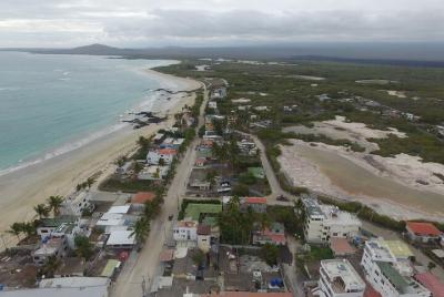 Tour de medio día / Caminata & snorkeling a islote Tintoreras (Is
