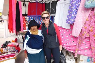 ¡Tour de día completo a Otavalo con amigos! (Inglés)