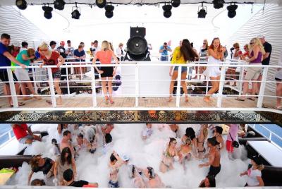 Viaje diario TODO incluido en yate '' Harem Maldiv ''