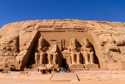 Viaje a Abu Simbel en autocar Viaje a Abu Simbel en autocar